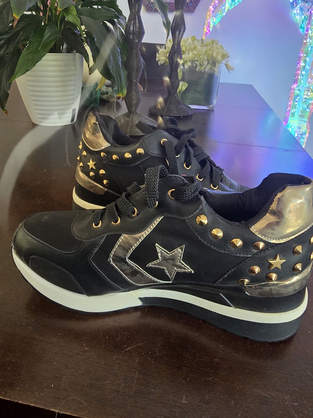 Black and Gold Star-Accent Women's Sneakers